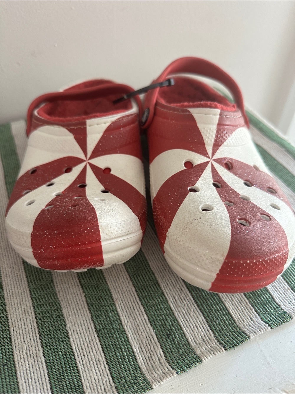 CROCS Kids Red & White Swirl Clogs